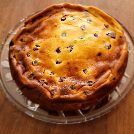 Quarkkuchen mit Kirschen